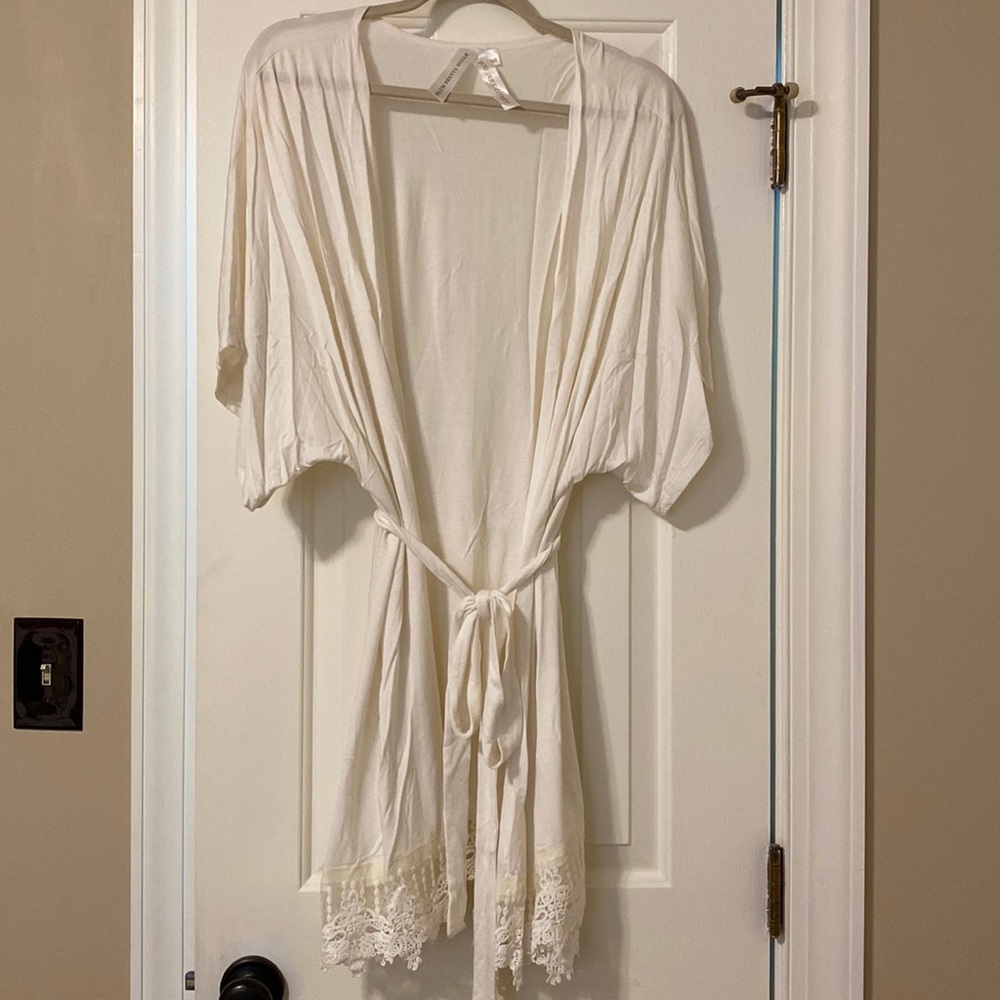Plum Pretty Sugar White Lace Trim Robe View 2